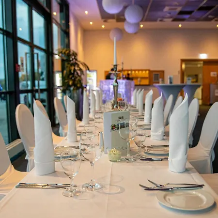 Motorsport Arena Hotel 4*