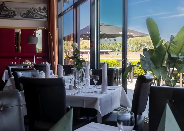 Motorsport Arena Hotel 4*