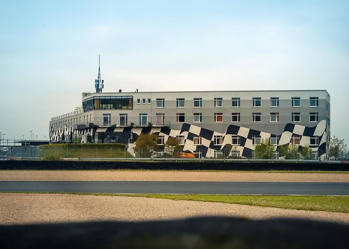 Szálloda Motorsport Arena 4*